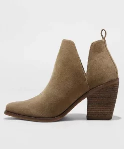 Women's Debbie Boots - Universal Thread™ Taupe