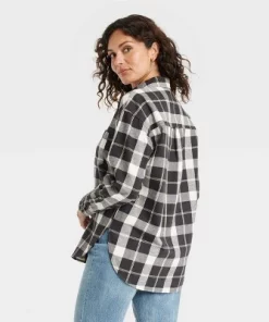 Women's Long Sleeve Flannel Button-Down Shirt - Universal Thread™ Purple Plaid