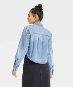 Women's Long Sleeve Collared Cropped Button-Down Shirt - Universal Thread™ Indigo