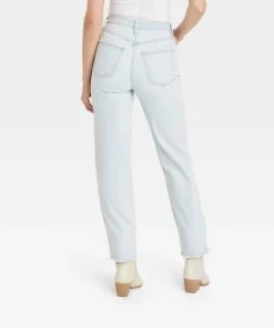 Women's High-Rise 90's Distressed Straight Jeans - Universal Thread™ Medium Wash