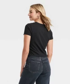 Women's Shrunken Short Sleeve V-Neck T-Shirt - Universal Thread™ Emerald Green