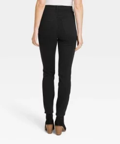 Women's High-Rise Skinny Jeans - Universal Thread™ Black Wash
