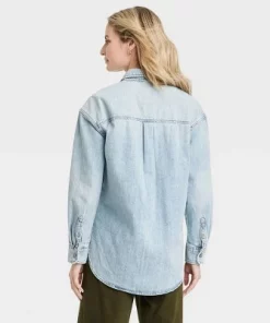 Women's Oversized Denim Boyfriend Shirt - Universal Thread™ Light Wash